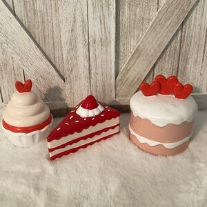 Target BP 2023 Valentine’s Day 3 Mini Dessert Figural